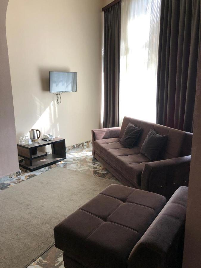 Hotel Vaki Tbilisi ภายนอก รูปภาพ