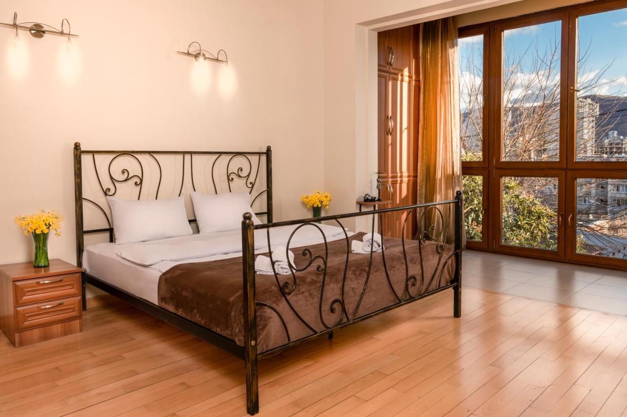 Hotel Vaki Tbilisi ภายนอก รูปภาพ