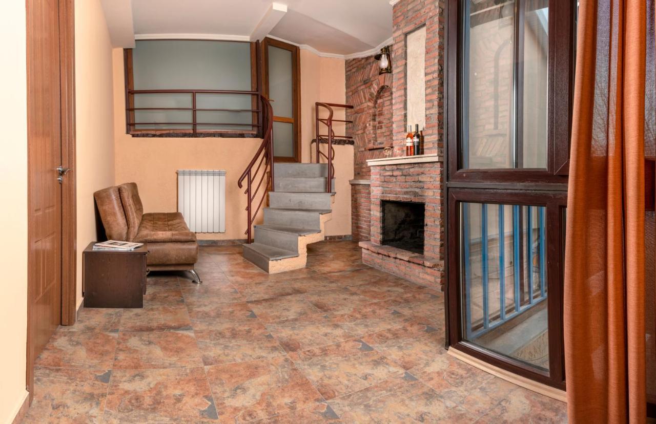 Hotel Vaki Tbilisi ภายนอก รูปภาพ