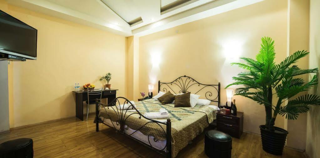 Hotel Vaki Tbilisi ภายนอก รูปภาพ
