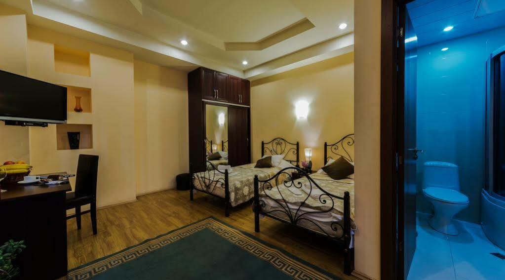 Hotel Vaki Tbilisi ภายนอก รูปภาพ